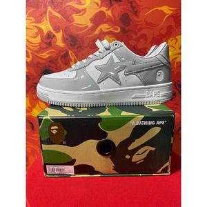 bapesta shoes size 10 comes in original box and dust bag.
